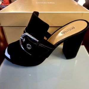 MICHAEL KORS COOPER BLACK SUEDE SLIP ON MULES GENTLY USED SIZE 8